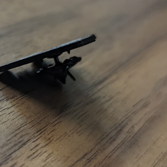 Brand New zinc alloy enamel pin FOXY NERD printed under a fox wearing glasses - Picture 5 of 5